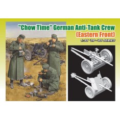 1/35 WWII "Chow Time" German Anti-Tank Gun Crew (Eastern Front)
