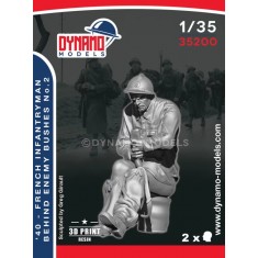 1/35 1940 French Infantryman Behind The Enemy Bushes No.2