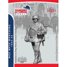 1/35 German SMG Soldier Marching