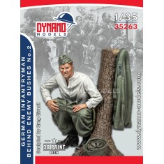 1/35 German Infantryman ''Behind the Enemy Bushes'' 1939-42 No.2