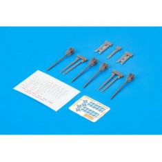 1/72 Mikoyan-Gurevich MiG-21 R-3R Missiles w/Pylons for Eduard kits