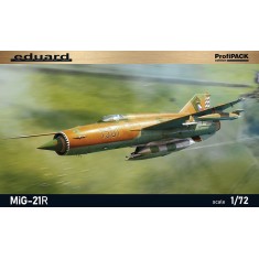 1/72 Soviet Cold War MiG-21R Jet Reconaissance/Scout Plane [ProfiPACK]