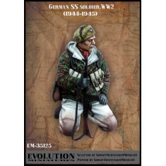 1/35 WWII German SS Soldier 1944-1945 (1 Figure)