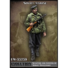 1/35 Soviet Marine with Rifle
