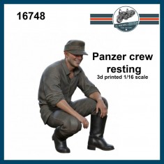 1/16 Panzer Crew At Rest #1