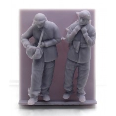 1/35 WWII French Tank Crews (2 figures)