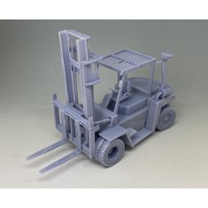 1/35 Modern Forklift DP-70