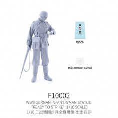 1/10 WWII German Infantryman Statue Ready To Strike