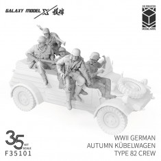 1/35 WWII German Autumn Kubelwagen Type 82 Crew