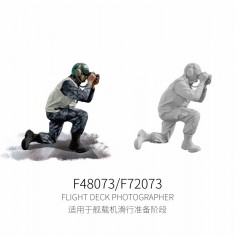 1/48 Flight Deck Photographer