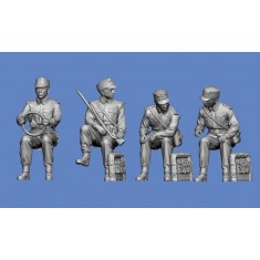 1/35 WWI K.u.K. M9 Tractor Driver and Seated Artillery Crew (4 Figures) #1