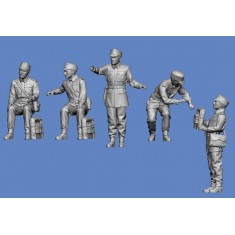1/35 WWI K.u.K. M9 Tractor Artillery Crew Loading Baggage (5 Figures) #2