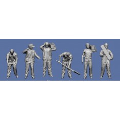 1/35 German Civilian Porters with Coal Baskets and Dry Ice Rods