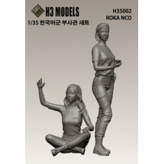 1/35 ROKA Female NCO Set (2 Figures)