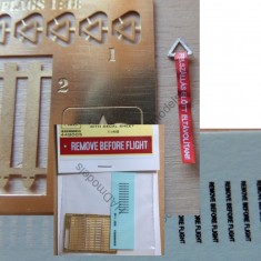 1/48 Remove Before Flight Flags with decal