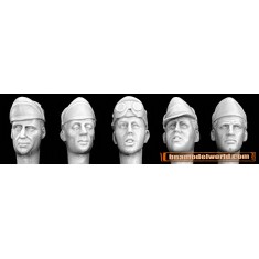 1/35 5x Heads with WWII Italian Bustina Caps