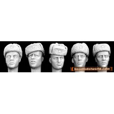 1/35 5x Heads with WWII Soviet Style Ushanka Winter Caps