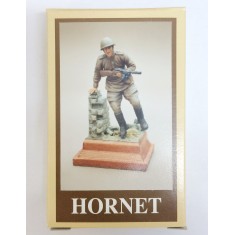 1/35 Soviet Infantry/Tank Rider, Leaping (1 metal figure)