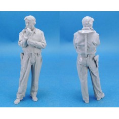 1/18 WWII US Navy Pilot (on Deck, 1 figure)