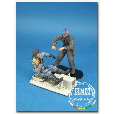 1/24 WWII Luftwaffe Messerschmitt Bf-109 Pilot & Mechanic set (2 figures)