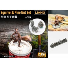 1/35 Squirrel and Pine Nut Set
