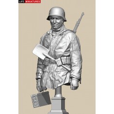 1/10 Bust - Ambush at Poteau 'German Fallschirmjager Ammo Carrier'