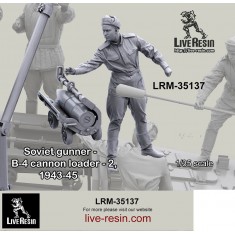 1/35 Soviet Gunner - Loader #2