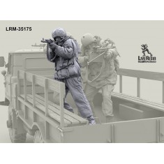 1/35 Russian Internal Troops - AK-74 Shooting SsH-93 Helmet Version