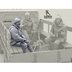 1/35 Russian Internal Troops - Mortar Crew and Photographer #1