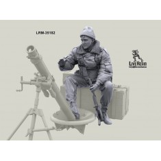 1/35 Russian Internal Troops - Mortar Crew and Photographer #3 - Commander