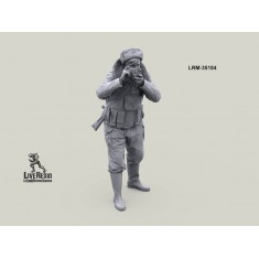 1/35 Russian Internal Troops - Mortar Crew and Photographer #5 - Photographing