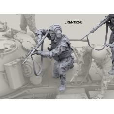 1/35 Modern Russian Tanker - Seat Shooting 