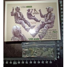 1/48 HH-60G Pave Hawk Helicopter Crew set - Pilot 3