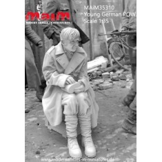 1/35 Young German HJ Soldier At Rest