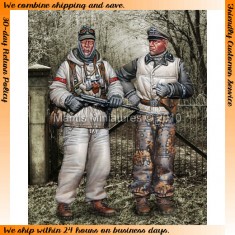1/35 SS Grenadier &Tank Commander - Winter, 1944 (2 figures)