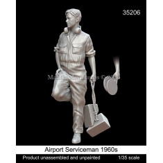 1/35 1960s Airport Ground Serviceman Figure (1 Figure)