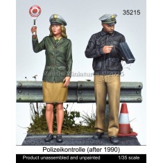 1/35 German Police Traffic Control Team after 1990 (2 Figures)