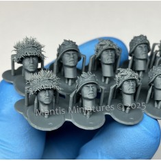 1/35 WWII German Heads with Foliage-Camouflaged Helmets (12pcs)