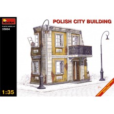 1/35 Polish City Building w/Propaganda Posters 
