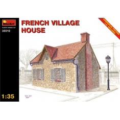 1/35 French Village House w/Commercial Posters