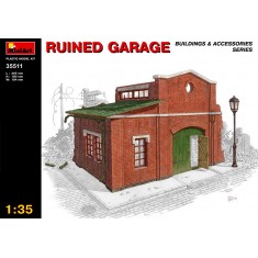1/35 Ruined Garage (Size L x H x W: 265mm x 180mm x 184mm)
