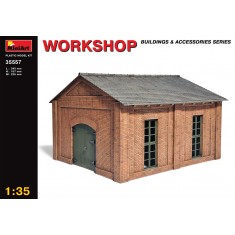 1/35 Workshop (Size L x H x W: 245mm x 167mm x 255mm)