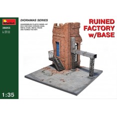 1/35 Ruined Factory w/base (Ruined Factory+Metal Stair++Metal Poles+Diorama Base)