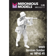 1/35 WWII German Soldier with MP40 #5