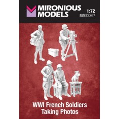 1/72 WWI French Soldiers Taking Photos