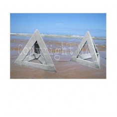 1/35 WWII Tall Concrete Tetrahedra (2pcs)