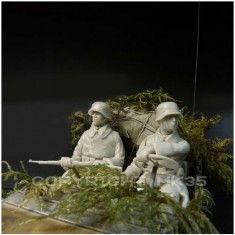 1/35 Captured - Ardennes 1944-45 (2 Figures)