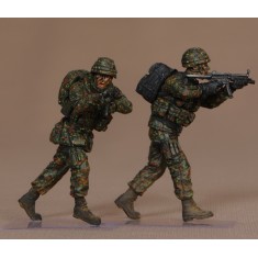 1/35 German Navy SEK M Soldiers of Special Ops (2 figures)