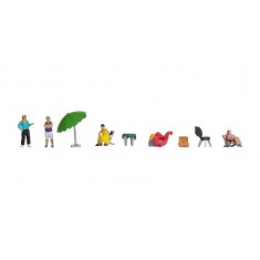 HO Scale Camping Trip (3 coloured figures with accessories)