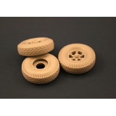 1/35 Road Wheels with Spare for WWII German SdKfz.9 "FAMO" (2 wheels & 1 spare)